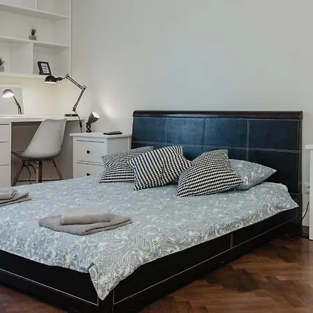 M9 City Center Ogrodowa Guest house